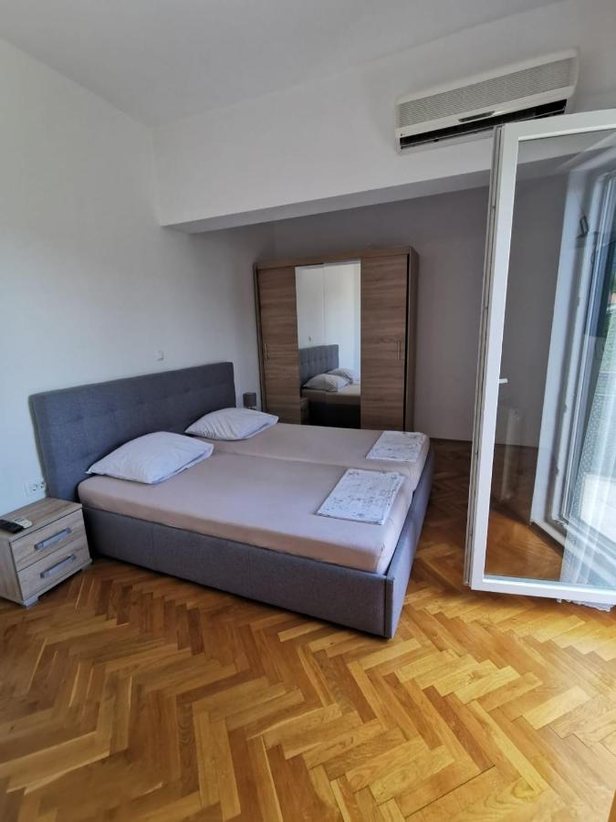 Apartment Cirko Каштела Екстер'єр фото
