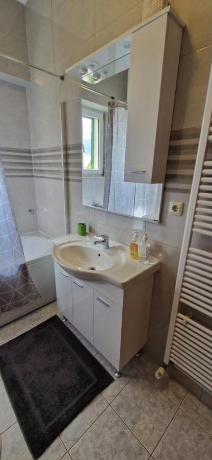 Apartment Cirko Каштела Екстер'єр фото