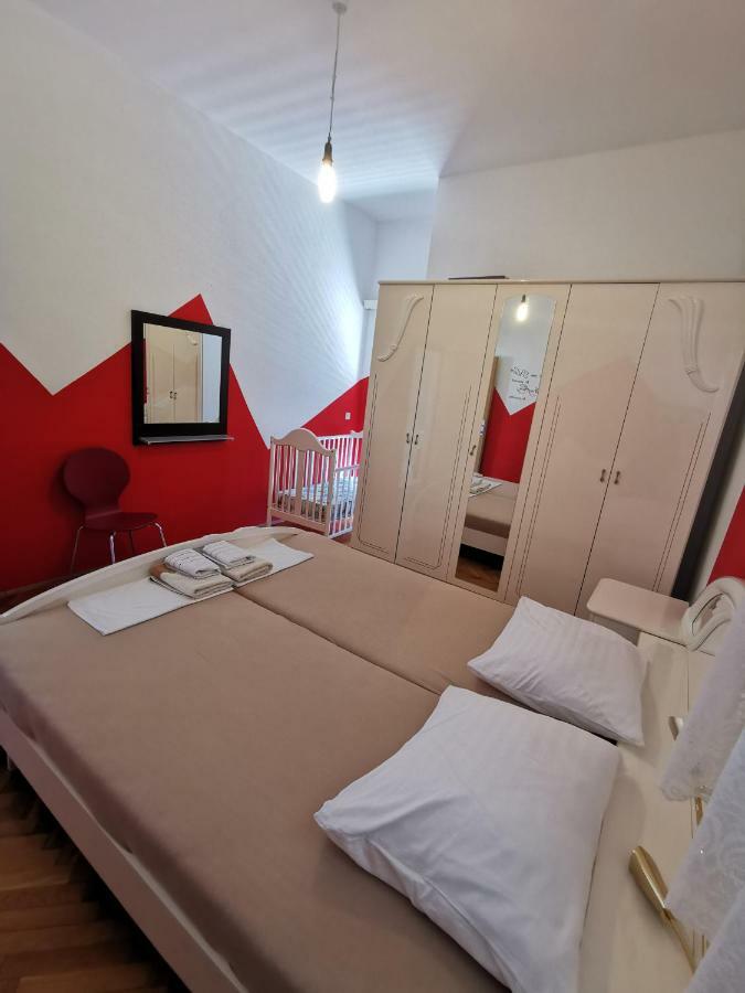 Apartment Cirko Каштела Екстер'єр фото